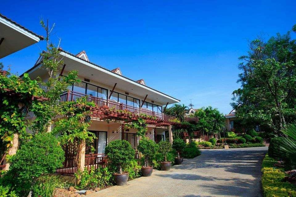 Chawalun Resort Don Tum Esterno foto